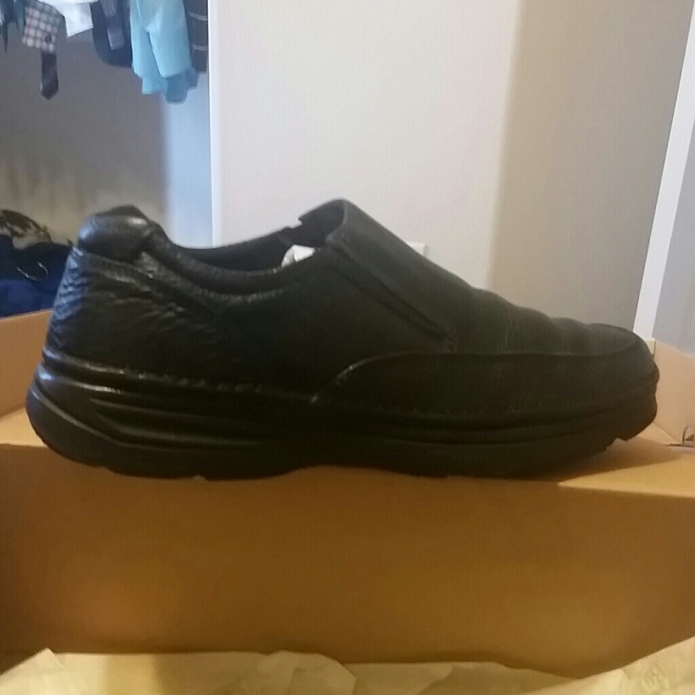 Leather shoes